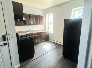 28 Chadwick St #2A, Paterson, NJ 07503