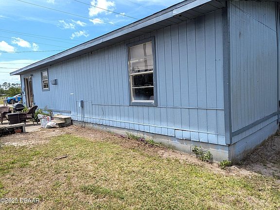 4th image of 608 Walker St