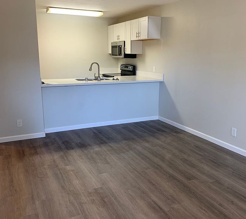 1st image of 1219 Persimmon Ave #21