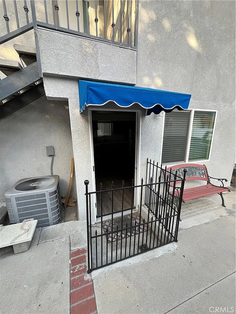 1 bed, 500 sqft, $1,995 — Photo 3