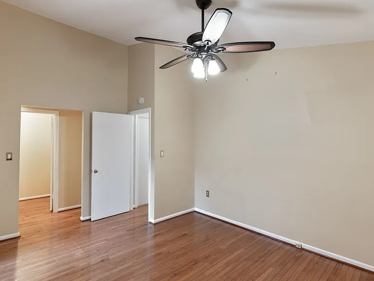 48 Avonshire Ct — Photo 26