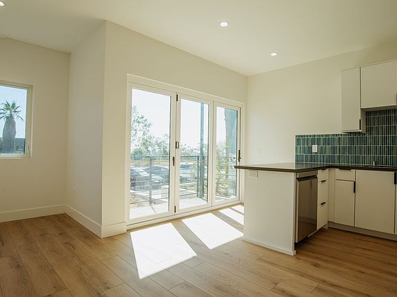 4th image of 818 24th St #2334-F