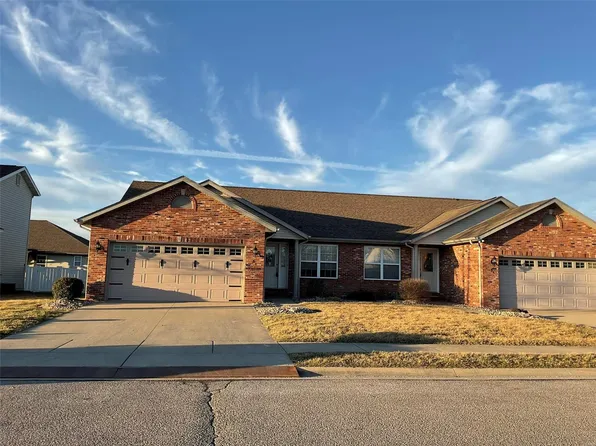 5 Woodland Ct Unit A, Highland, IL 62249