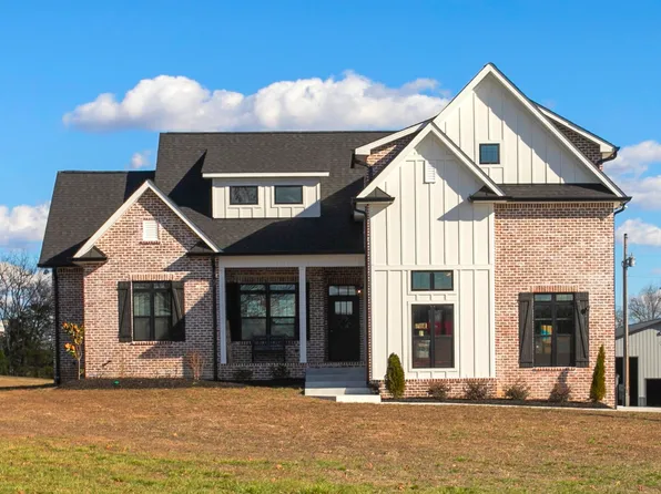 480 Bass Rd, Bethpage, TN 37022