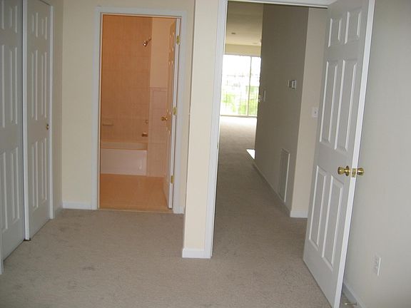2nd image of 286 Johnston Ave #2