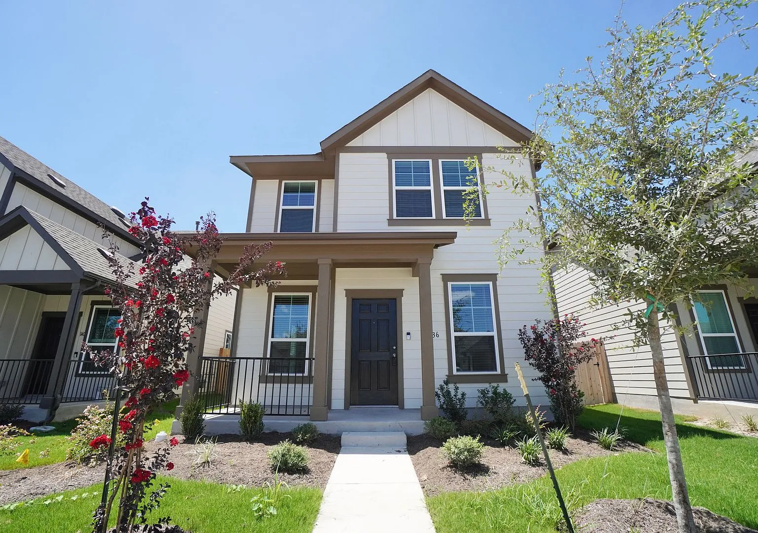 Beautiful 3-Bedroom, 2.5-Bath Home with 2-Car Garage in Taylor, TX — Photo 1