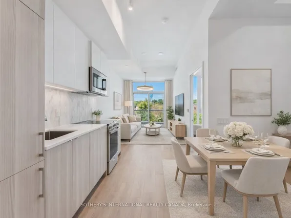 500 Dupont St #310, Toronto, ON M6G 1Y7