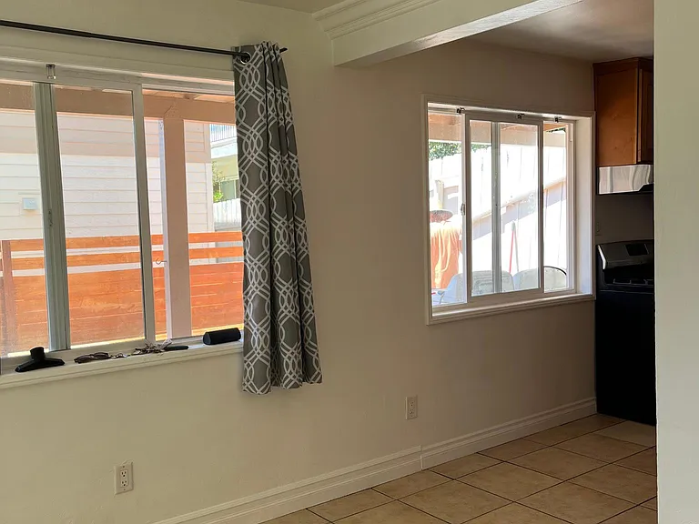 4520 Arizona St — Photo 7