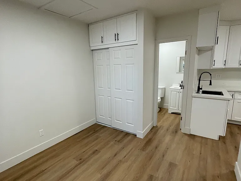 3707 Mayland Ave — Photo 8