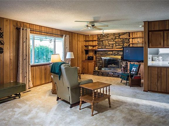 3rd image of 17 Chapel Ln