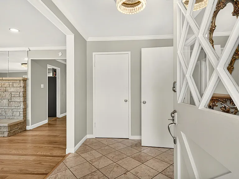 10420 Greenview Dr — Photo 53