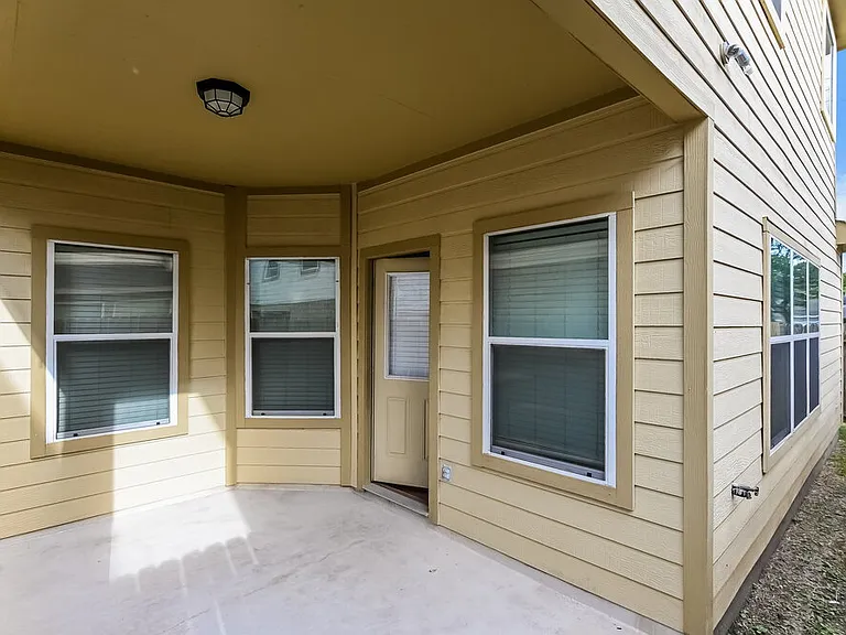 2403 Lacyberry St — Photo 17
