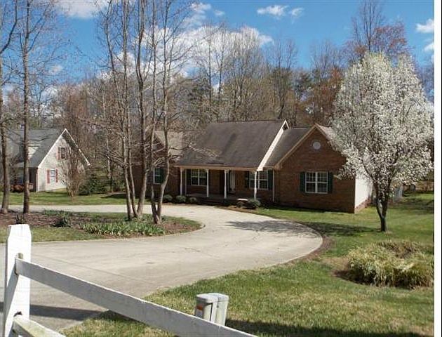 1st image of 401 Brookside Dr
