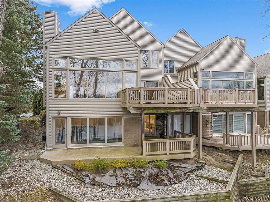 3922 Wabeek Lake Dr E, Bloomfield Hills, MI 48302 Zillow