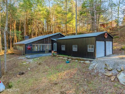 135 White Creek Ct, Deer Lodge, TN, 37726