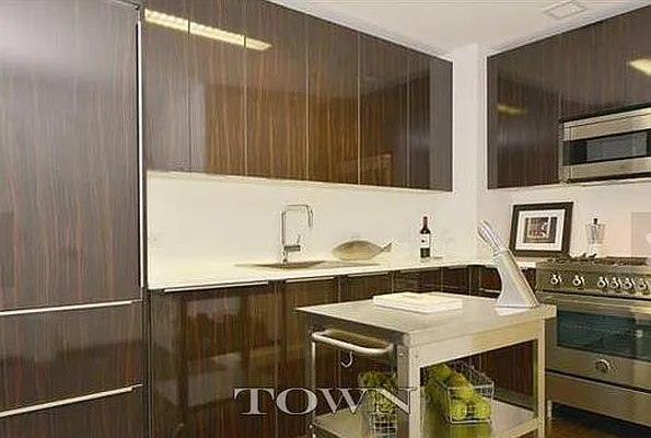 Rented by Town Residential | media 23