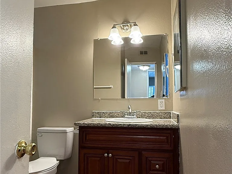 1134 W Stoneridge Ct #D — Photo 12