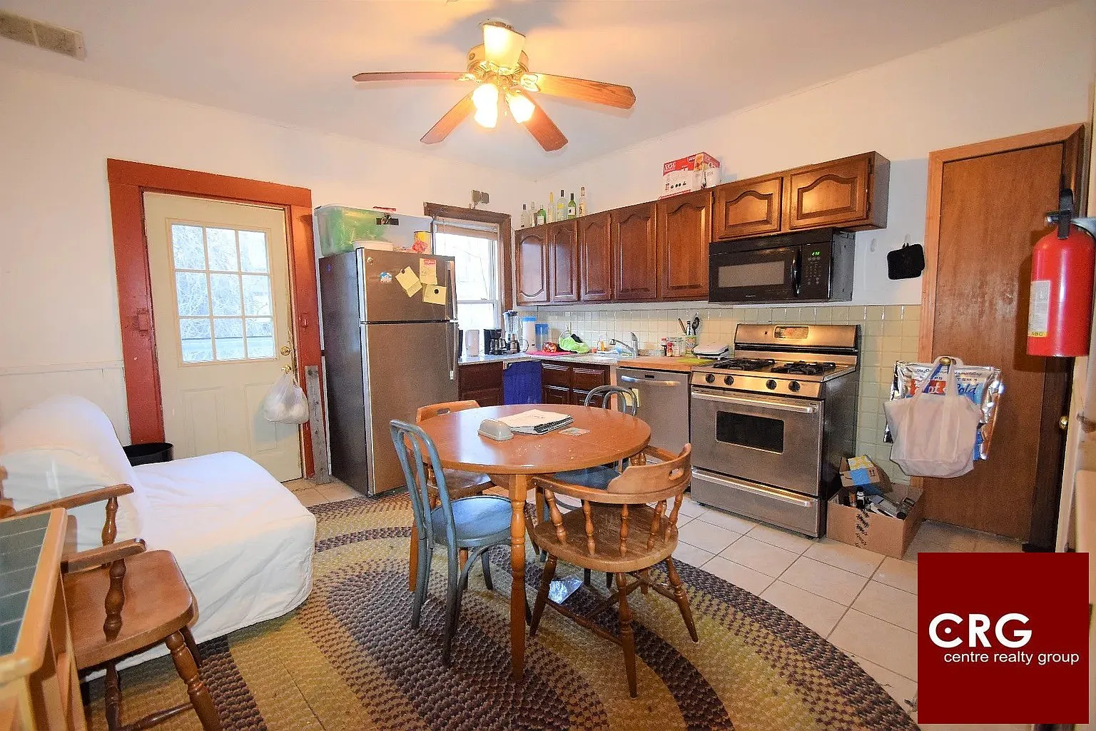 3 bed, 2.0 bath, 1200 sqft, $3,900 — Photo 2