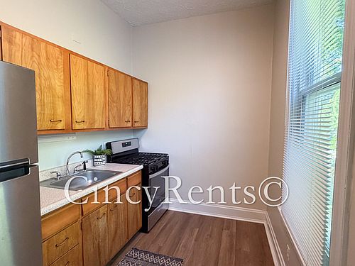 3rd image of 2235 Francis Ln APT 2