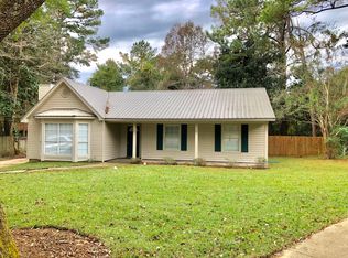 102 Michael Cir, Daphne, AL 36526