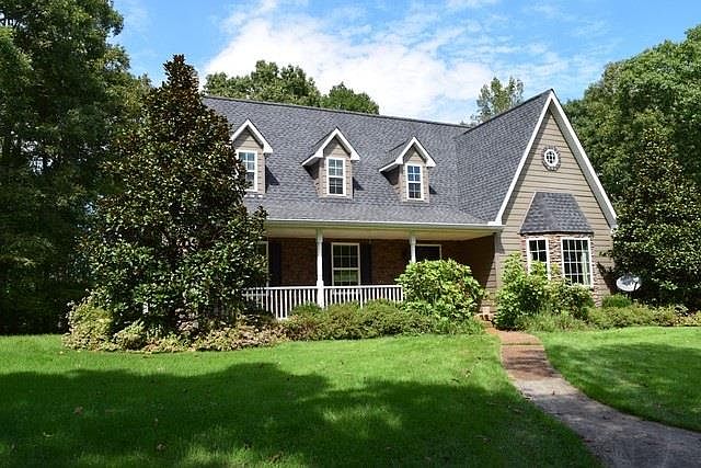 1st image of 815 Dogwood Dr