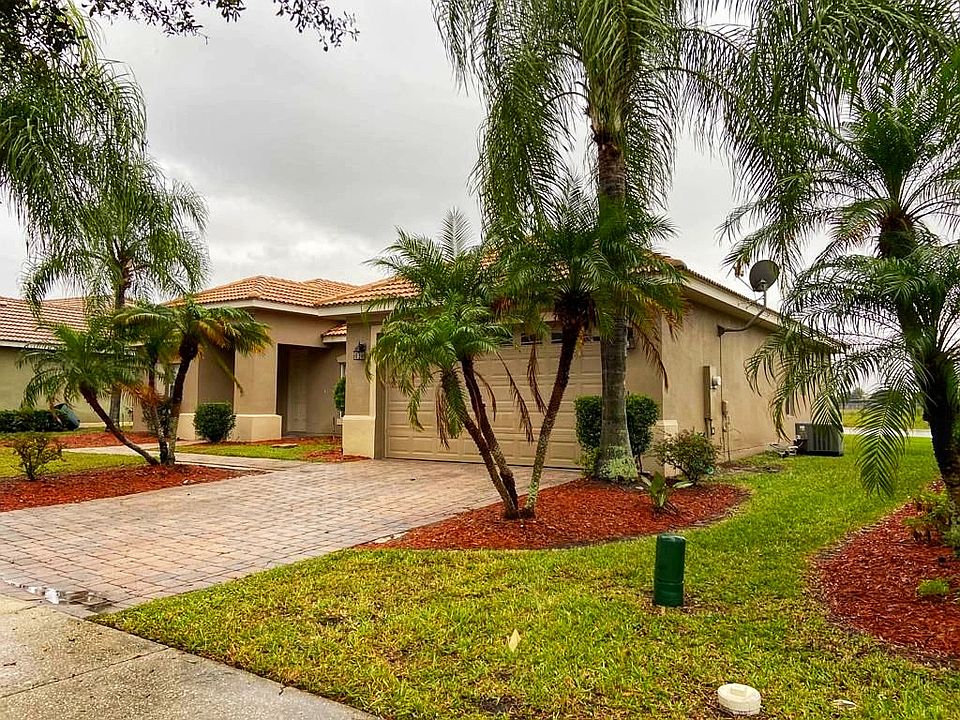 1st image of 3706 Greencrest Ct