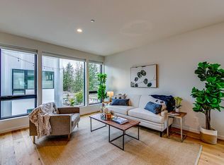 521 Madrona Way NE #32, Bainbridge Island, WA 98110