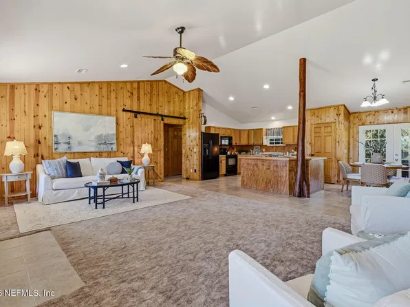 4564 CRAZY HORSE Avenue #B, Middleburg, FL 32068
