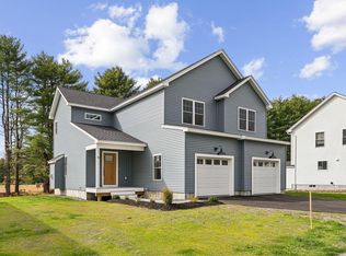 16 Nicklaus Ln, Westbrook, ME 04092