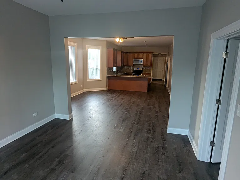 5334 W Argyle St #2 — Photo 10