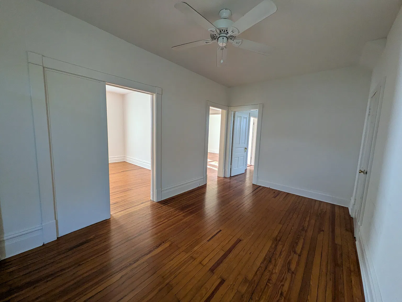 2 bed, 1250 sqft, $1,350 — Photo 4