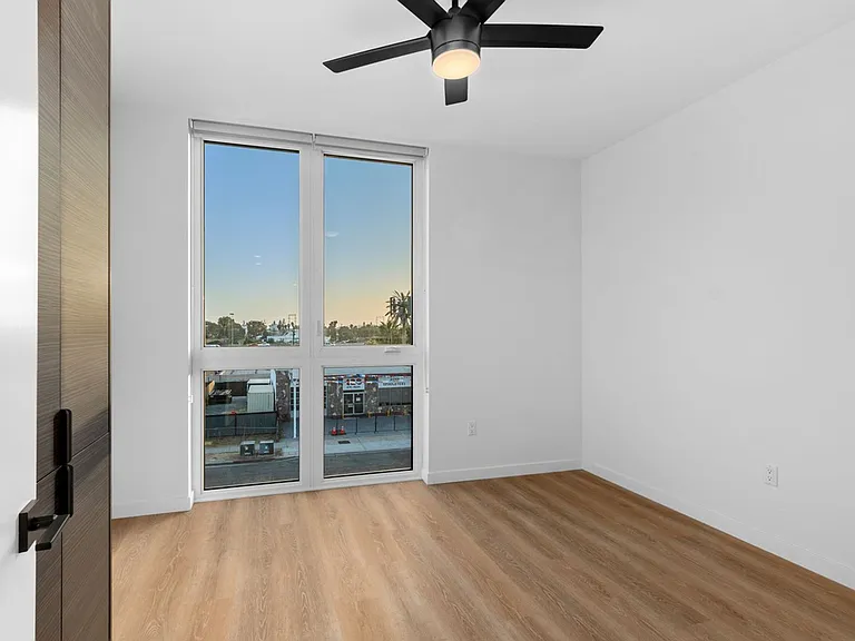 131 National City Blvd #201 — Photo 11