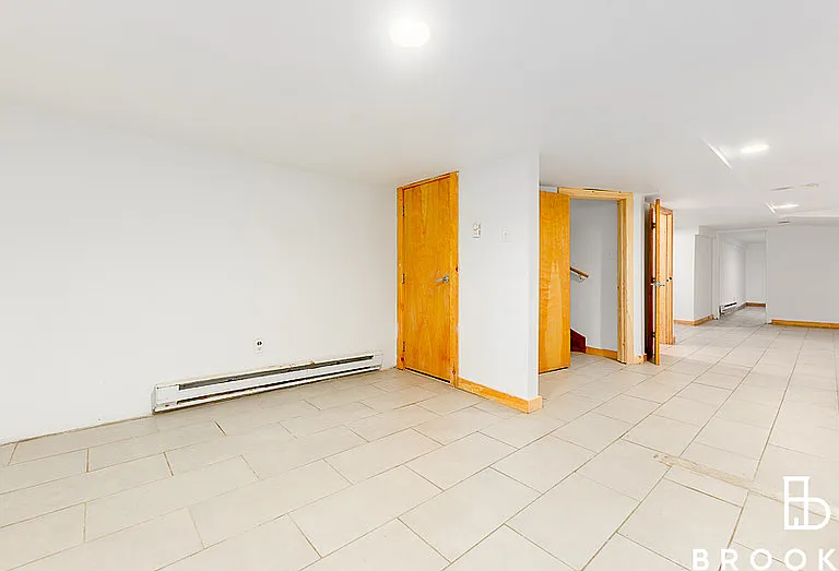 1505 Gates Ave #1B — Photo 14