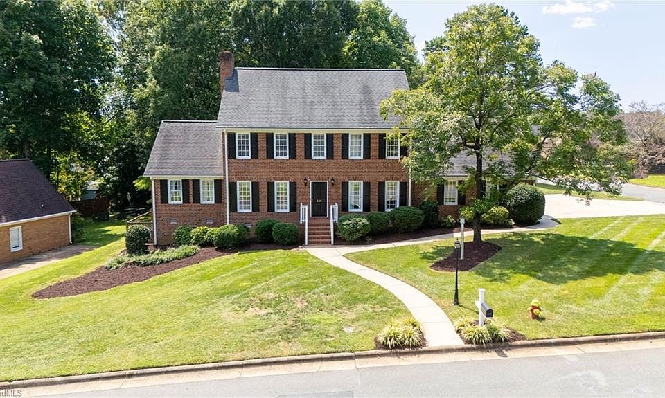 1st image of 426 Wildwood Ln