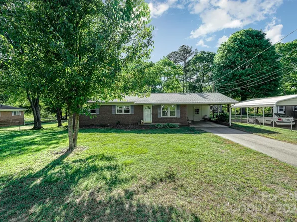 2000 Normandy Rd, Kannapolis, NC 28081
