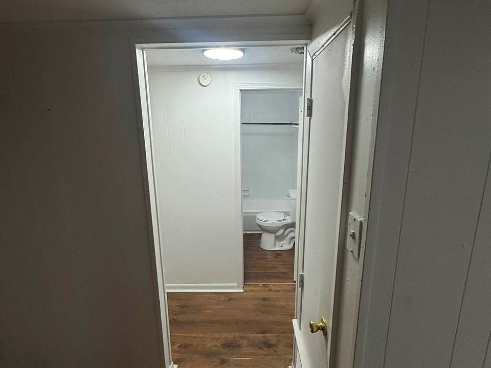 2nd image of 2408 Phillips St #2408