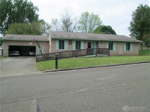 215 E Twin St, Lewisburg, OH 45338