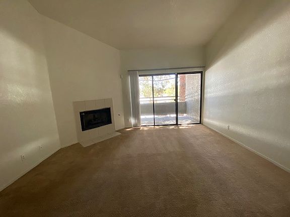 3rd image of 5046 S Rainbow Blvd Unit 204
