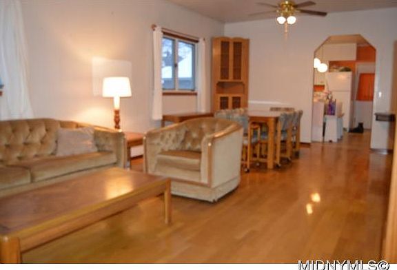 5th image of 1311 Noyes St