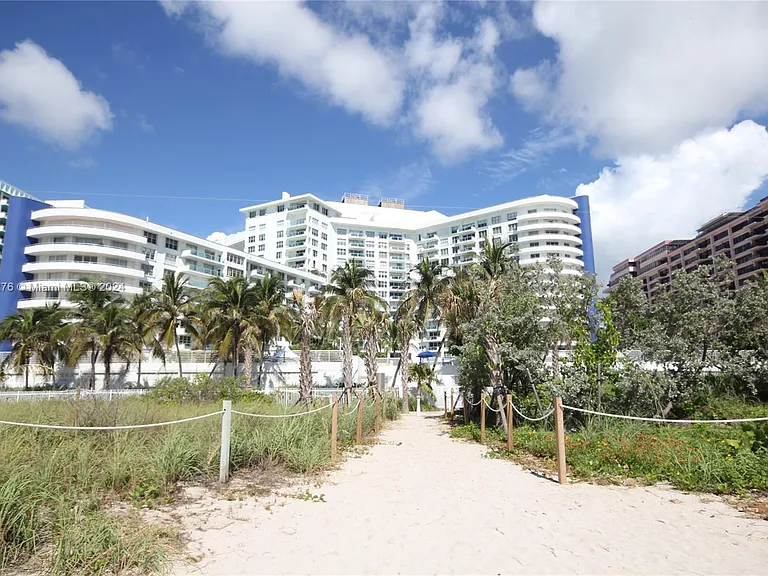 5151 Collins Ave #933 — Photo 44