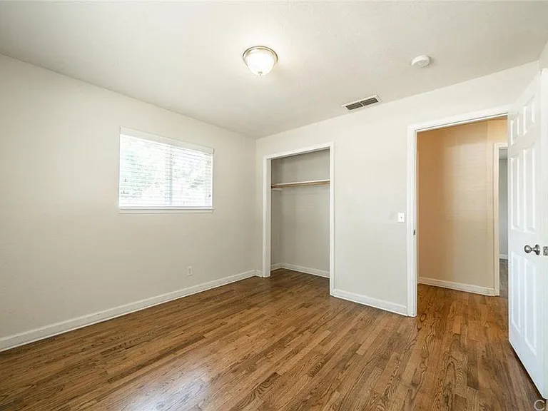 827 W 2nd Ave — Photo 9