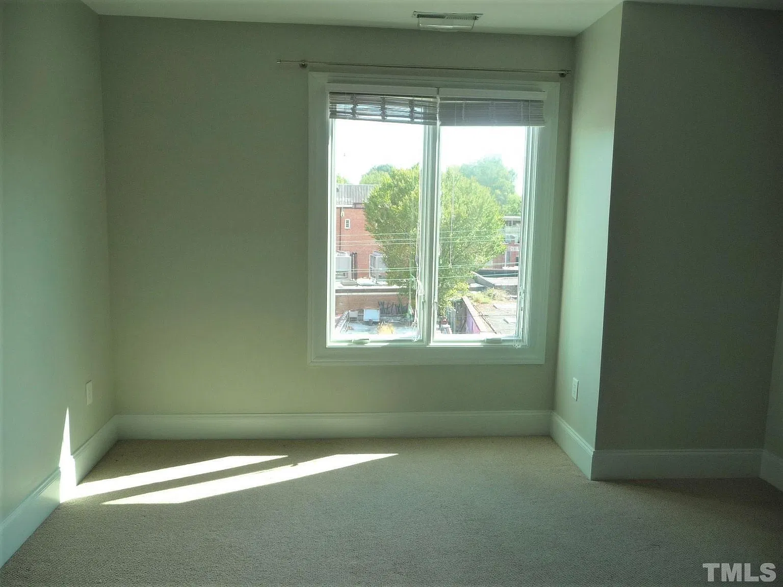 2 bed, 2.0 bath, 1200 sqft, $2,500 — Photo 4