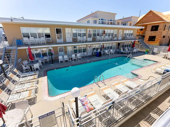 422 E 4th Ave #115, North Wildwood, NJ 08260