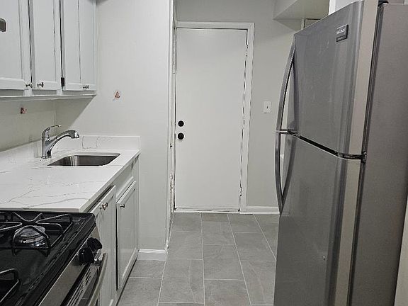 4th image of 1415 Congress Pl SE