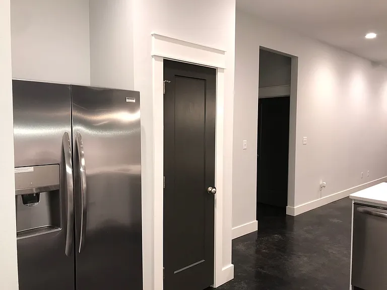 305 S Pine St #1 — Photo 2
