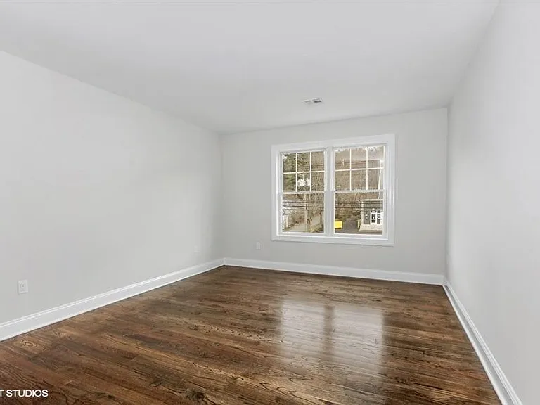 Belmont Estates Townhomes — Photo 12