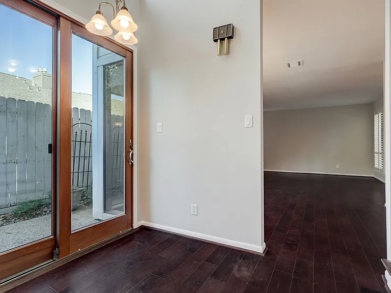 San Felipe Square Townhomes — Photo 35