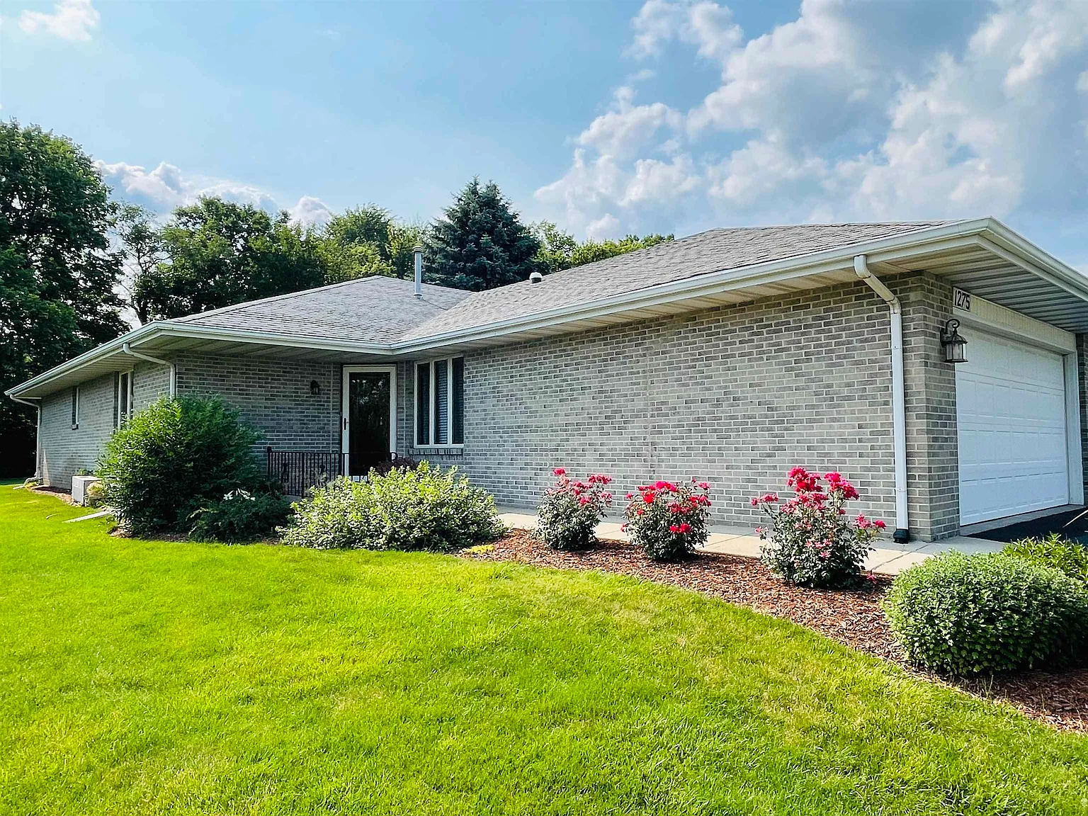 1275 Brandywine Dr photo 1