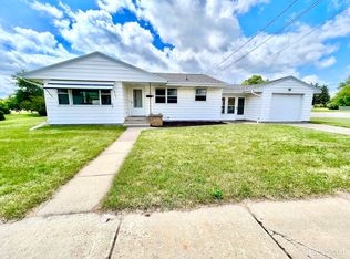 1108 Vulcan St, Iron Mountain, MI 49801