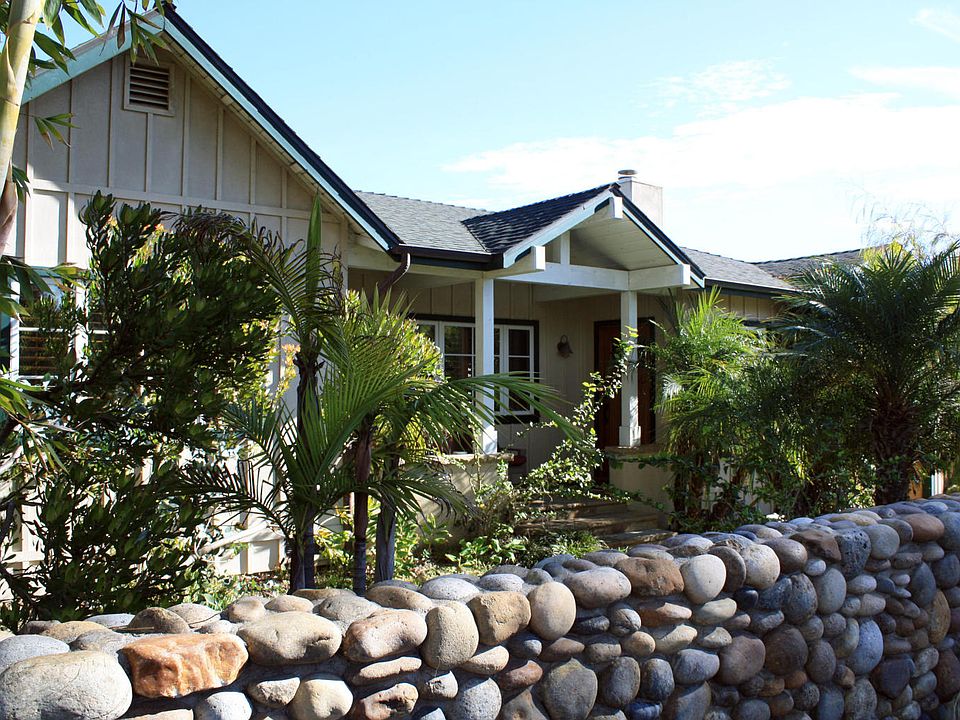 1st image of 108 Mesa Ln